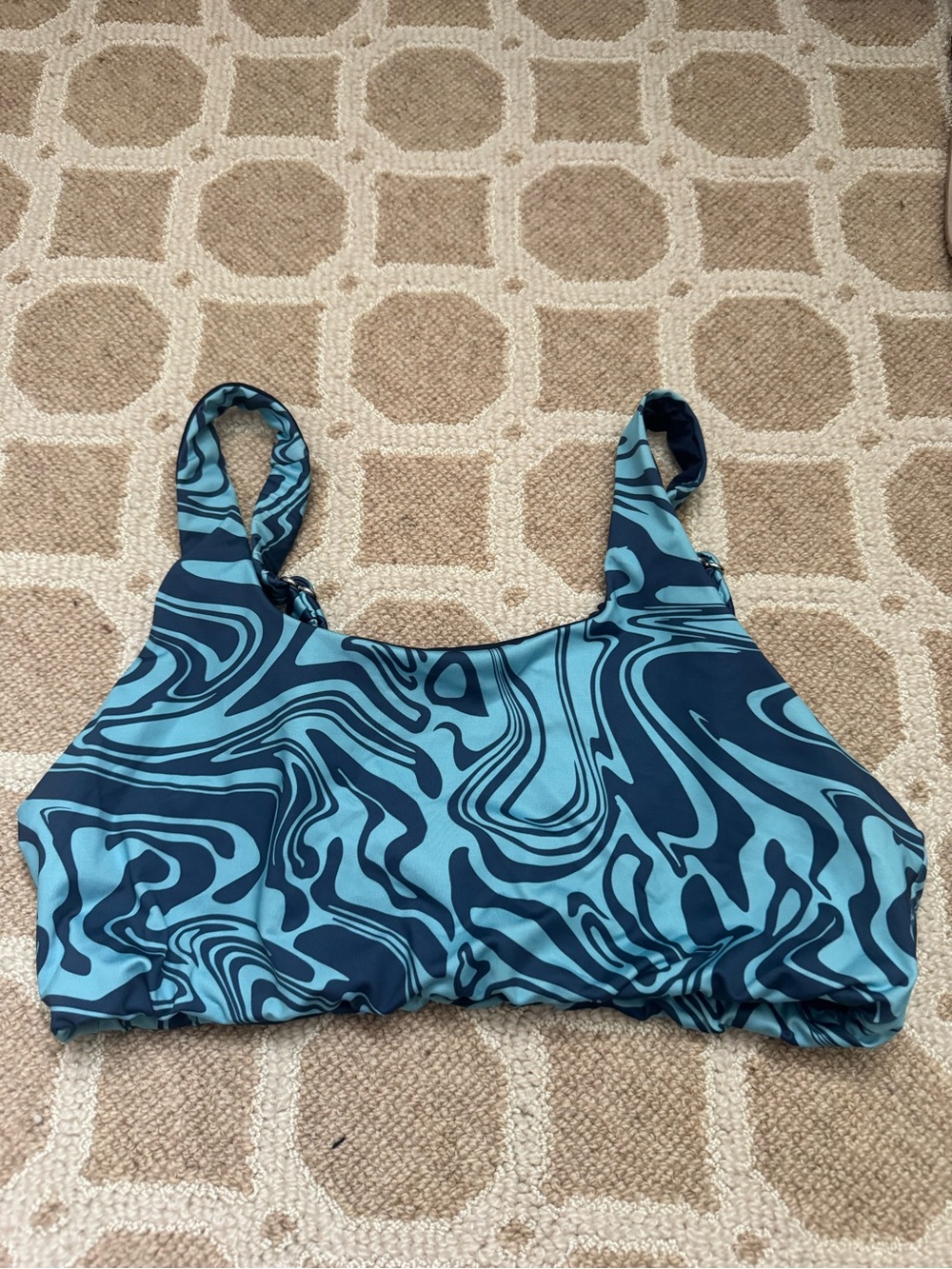 Kitty and Vibe scoop top